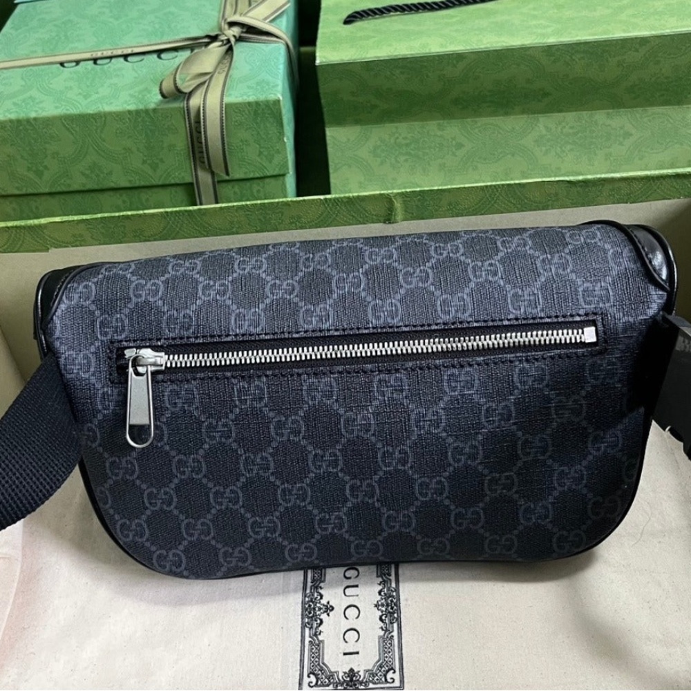 Gucci men’s large belt bag - Picture 2 of 6